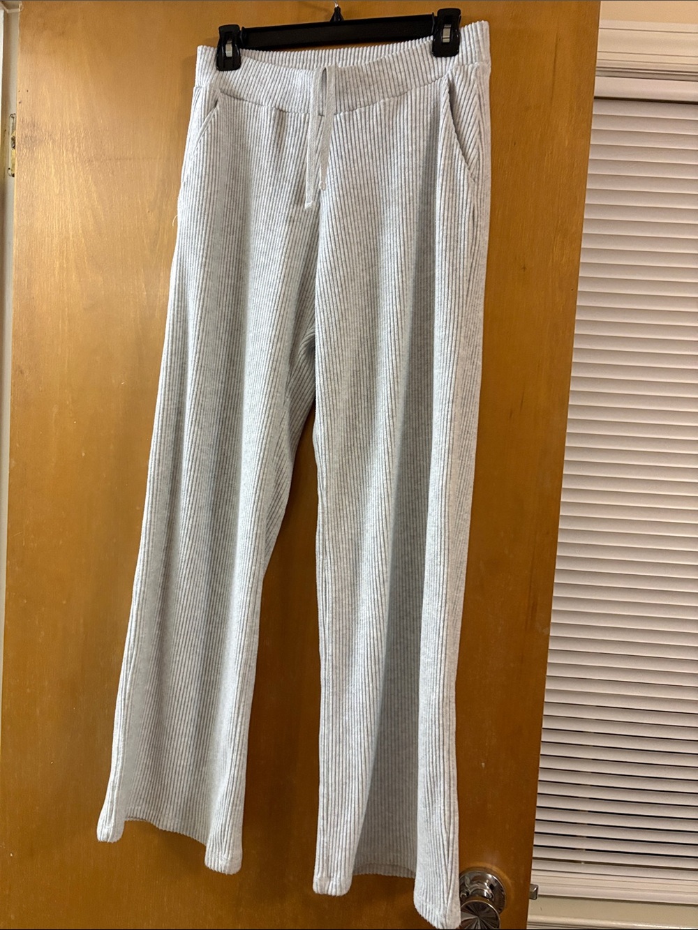 Abercrombie & Fitch Light Gray Ribbed Wide-Leg Pants